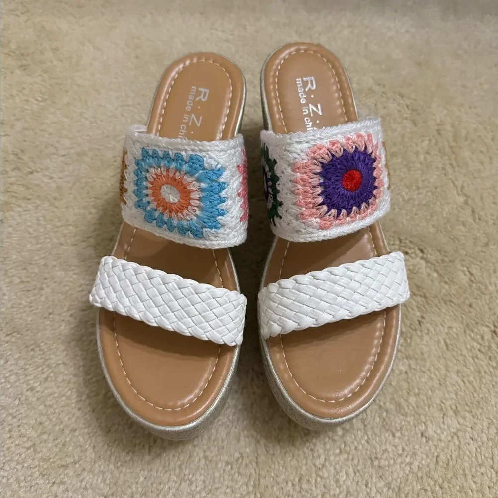 Women’s Floral Bohemian Wedges Sz 8 NWOT